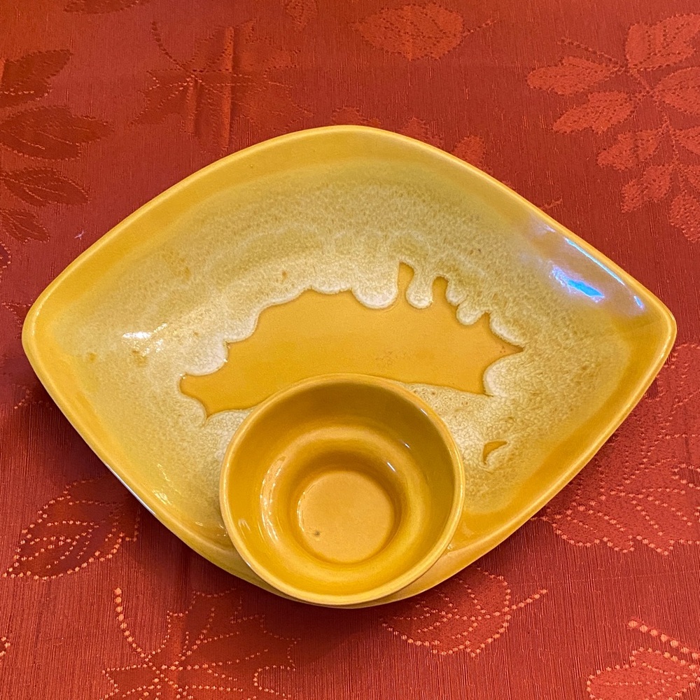 Yellow USA Ceramic Serving Platter and Bowl Set